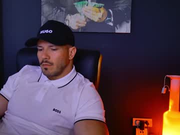 Live cam boy Angeloeric, 38 yrs – Hot Male Cams