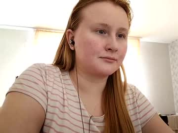 Anika Lipps • bigass • 22y • England, United Kingdom • public