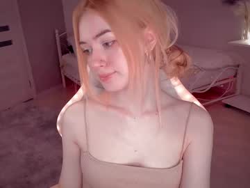 Anna Bronson • redhead • 24y • Tamriel • public