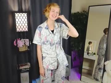 Live cam boy Annamarieminucci, 18 yrs – Hot Male Cams