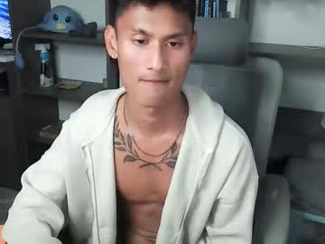 Live cam boy Antgoldenboy, 26 yrs – Hot Male Cams