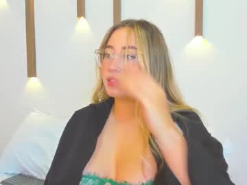 Live webcam: Antonella_cutie_ - Female Sex Cams