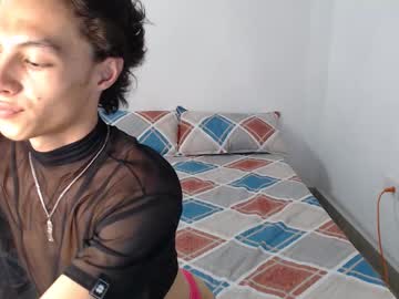 Apolo Smith001 • femboy • 22y • Medellin colombia • public