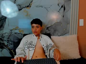 Aria Quintero • lesbian • 20y • Colombia • public