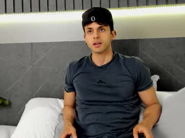 Ariasaadeh • muscle • 20y • far, far away • public