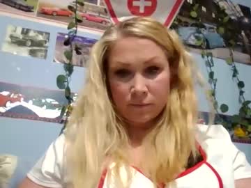 Ash0ley • blonde • 32y • New York, United States • public