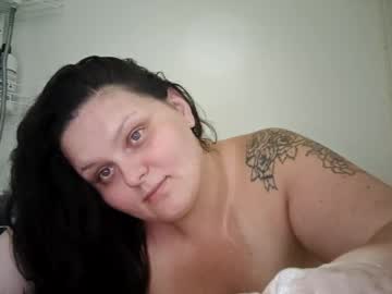 Ashleighbranum • thickthighs • 25y • Kansas, United States • public