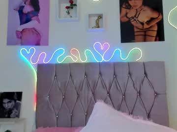 Ashley Piinkk • ass • 20y • Colombia • public