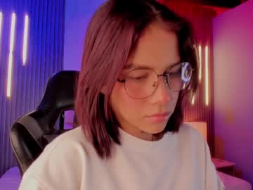 Ashleytravis  • young • 25y • Medellin Antioquia, Colombia • public