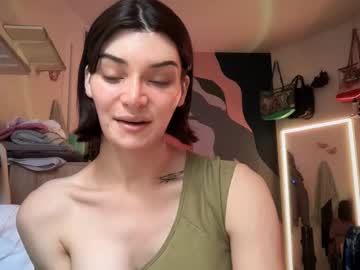 Aspenfrost live cam profile photo — HD — trans — age 0 — New York, United States