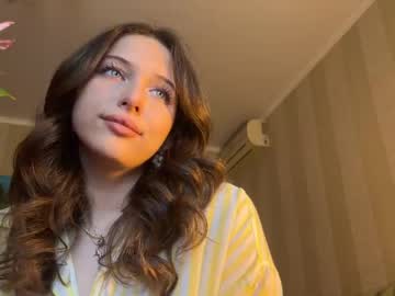 astralldoll - Free Live Cam Model Online