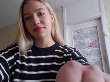 Asuncionedgeman • cute • 18y • UK • public