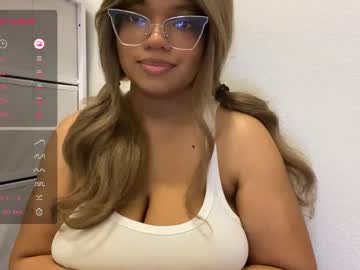 Awkwardjasminee • bigboobs • 18y • Illinois, United States • public