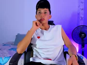 Axel_cody_ • latin18y • Medellin Colombia • public