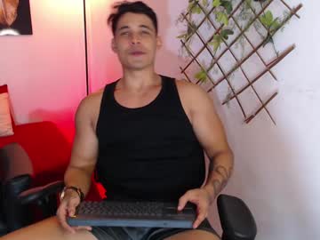 Live cam boy Axell_dior, 24 yrs – Hot Gay Cams