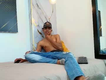 Live cam boy Axeltemptation, 32 yrs – Hot Male Cams