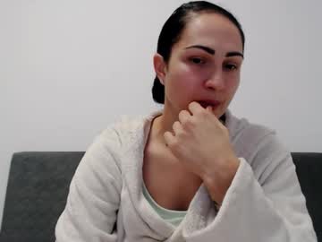 Ayannajune • pussyplay • 34y • Italy • public