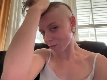 Azeraika • petite • 33y • North Carolina, United States • public