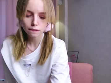 b4by_lol1 - Free Live Cam Model Online