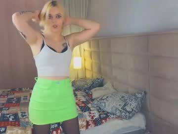 beatrixcompston - Live Cam Model Online on Ted's Cam Directory