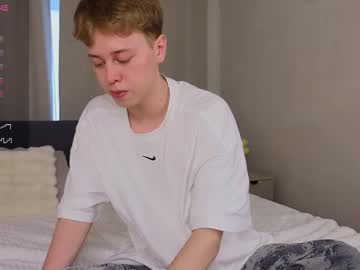 Live cam boy Bee_boy_, 19 yrs – Hot Gay Cams