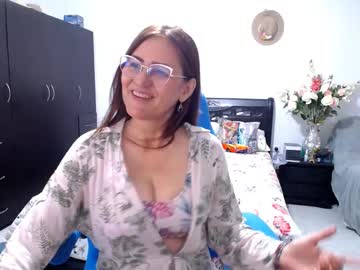 Bella Ghisell • mature • 37y • On Earth • public