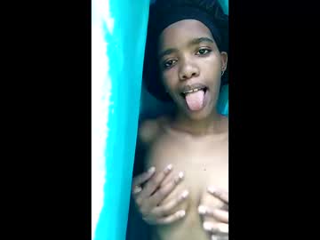 Bella Lotty • new • 20y • Canada • public