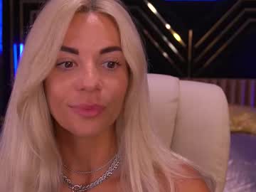 Bellarayyy • feet • Ukraine?? • public