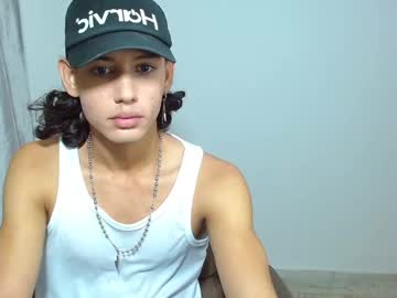 Live cam boy Benjamin_button__, 19 yrs – Hot Male Cams