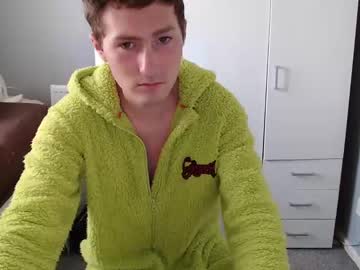 Live cam boy Benwardle123 – Hot Male Cams