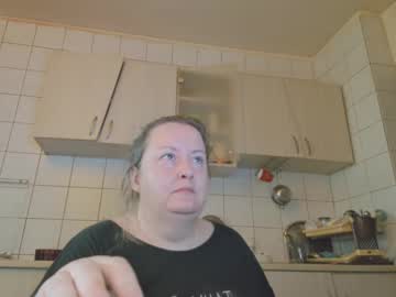 Bethnorth • milf • 50y • SECRET FOR THE MOMENT • public