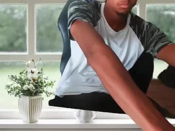 Live cam boy Biggeroncam – Hot Male Cams