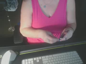 Bigmarisella • cfnm • 59y • Midwest, United States • public