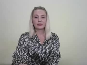 blondie_xoxoxo - Free Live Cam Model Online