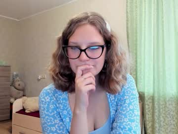 Bloom Lum • 18 • 18y • Alfea College • public