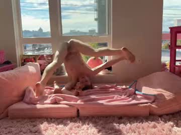 Live cam boy Blossombolt – Hot Gay Cams