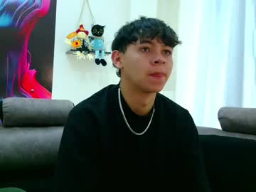 Live cam boy Bluewolf247, 18 yrs – Hot Gay Cams