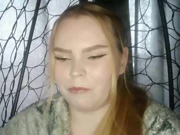 blushing_star - Free Live Cam Model Online