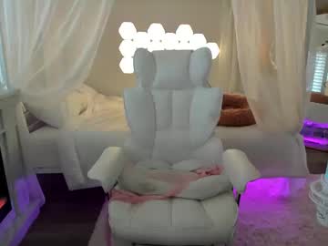 Boobznbeer • squirt • 31y • California, United States • public