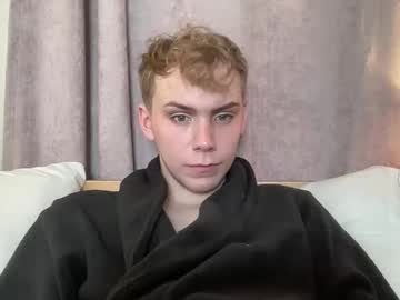 Live cam boy Bottomsup0102, 22 yrs – Hot Male Cams