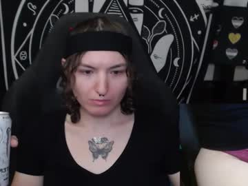 Brandiwrld999 • teen • 33y • Texas, United States • public