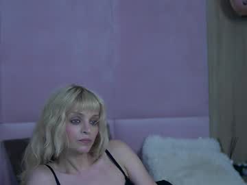 Britneyhudson • sexiest • 0y • Bucuresti, Romania • public