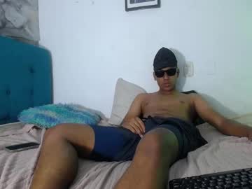 Brownnie Man • bigcock • 20y • in my bigdickkk • away