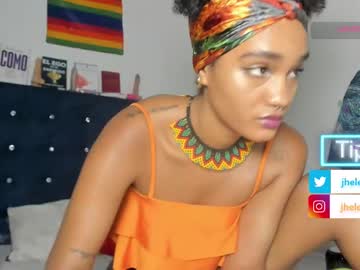 Brunettjhelen • cum • 24y • from a happy place • public