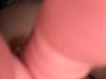 Bunnyxxxx18 • milf • 20y • North Carolina, United States • public