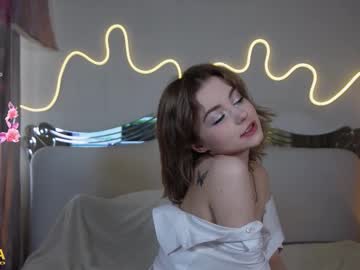 Butterfly  Girl • blonde • 20y • Latvia • public