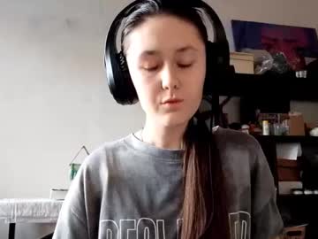 Caitlynvuono • shy • 18y • Romania • public