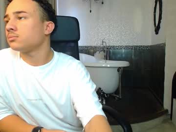 Live cam boy Callumpike, 18 yrs – Hot Male Cams