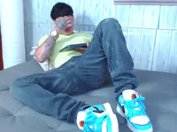 Live cam boy Calvin913 – Hot Male Cams