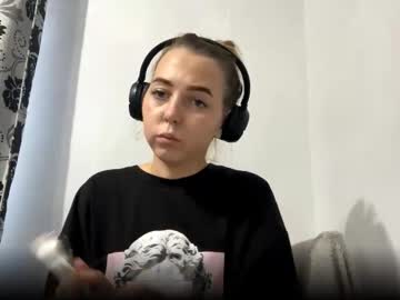 Camillelisowe • 18 • 18y • The Netherlands • public